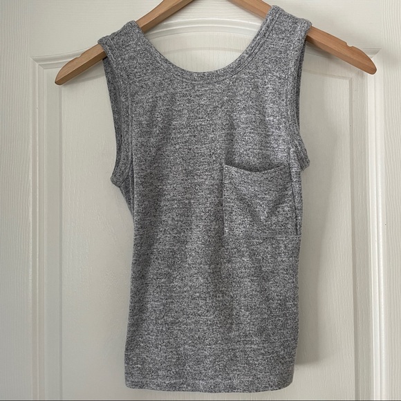 Babaton Aritzia Backless Twist cropped Top - Picture 2 of 2